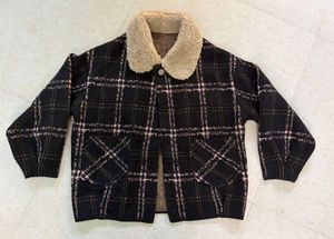 Plaid Jacket with Fur Collar ❤️( free 📦)