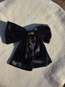 High Quality Velvet Bow Clip