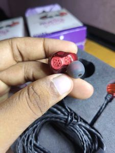 📌Mi Gadgets Premium Earphone With Accessories.