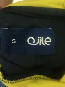 Sleeve Less Hoodie