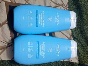 B1G1 🥳🥳 Dot and key body lotion