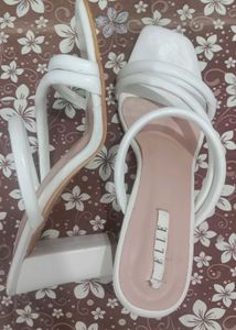 🌸White Heel