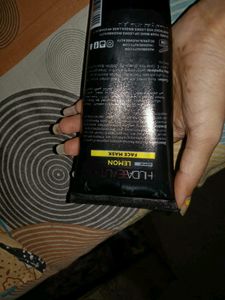 Huda Beauty Lemon Face Mask