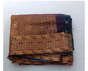 Beautiful Vintage Teal &amp; Gold Saree 👑