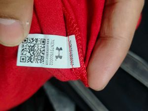 Under Armour Red T-Shirt