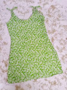 1 Sleeveless kurti in 4 different colours