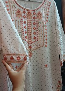 Elegant White Embroidered Kurta