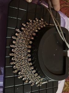 Neck Piece With Earnings And Mang Teeka