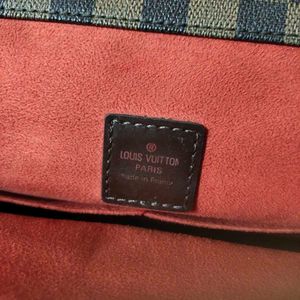 Louis Vuitton Damier Authentic