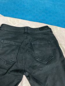 Streachble Benetton Black Denim Jeans
