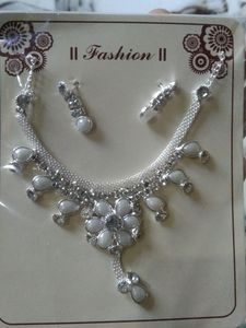 Necklace Set With Beautiful Earrings