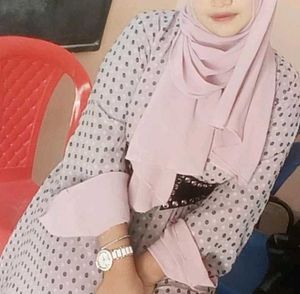 Pink 🩷 Abaya For Girls
