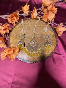 Maang Tika With Jhumki