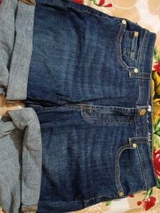 Short Denim Selling
