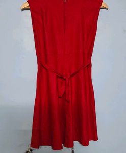 Red Sleeveless Casual Dress