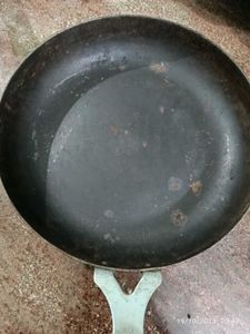 iron kadai with wooden handle Used Cooking Utensil