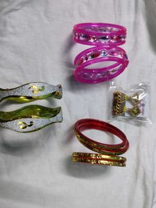 New Bangles Never Used With Free Earring