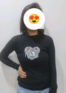 Women Black Tshirt