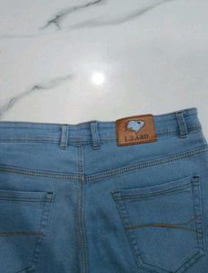 Light Wash Cropped Jeans