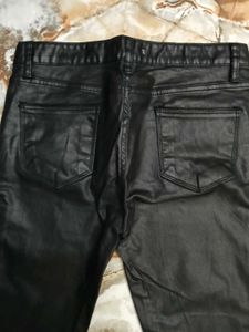 BLACK LEATHER SLIM FIT JEN&#39;S 🖤😎