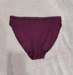 Seamless Maroon Brief