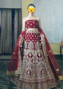 Royal Beautiful Bridal Lehenga