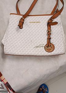 .Michael Kors first copy Handbag.
