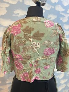 Floral Print Crop Top with PleatedFlar