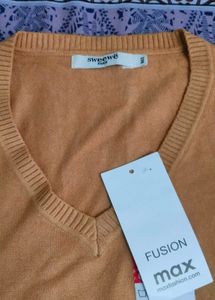 🆕🧡BRAND NEW V-Neck Sweater Top🧡🆕