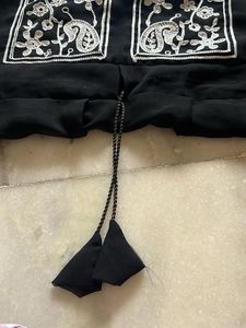 Elegant Black Embroidered Kurta