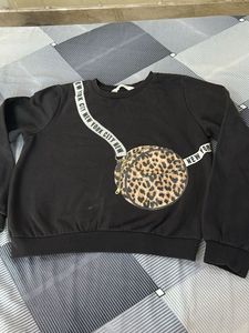 New H&amp;M Sweatshirt With Bag Design