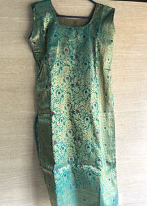 Elegant Green Kurta Banarasi
