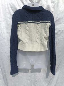 Stylish Cropped Knit Zip-Up