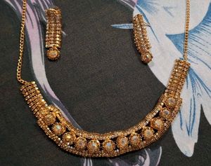 GOLD JEWELLERY SET