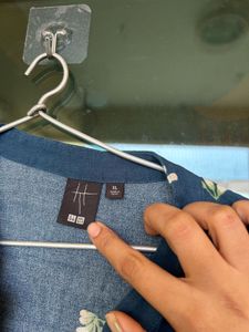 UNIQLO Rayon Top