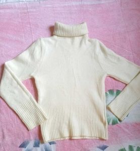 H&amp;M Cream Turtleneck Sweater