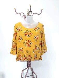 Floral Ruffle Hem Top