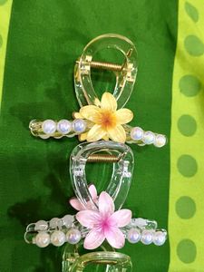 Floral Hair Claw Clips Set Of 4 💕⭕🪮