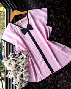 Cute bow pink top