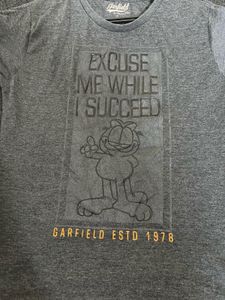 Garfield Graphic T-Shirt