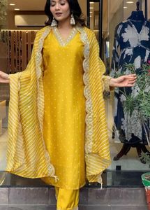 Bhandhani Embroidered Regular Sequinned Kurta with