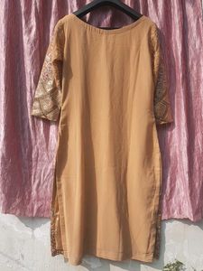 Beautiful 🤩 Pakistani Embroided Suit