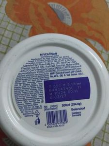 Nivea Soft Moisturizing Cream
