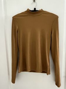High neck Top