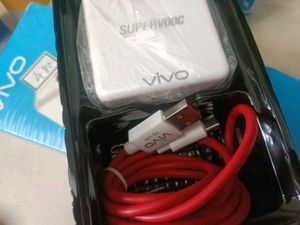 Vivo 85W FlashCharge Adapter