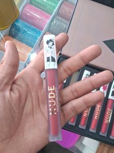 Hudabeauty Lipstick