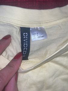 H&amp;M Divided Crop Top