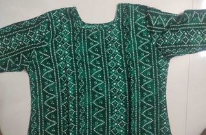 Pack Of Two Maroon &amp; Green Kurta With Net Sleeve
