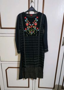Woollens By W - Black Embroidered Kurta