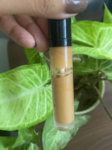 Swiss Beauty Liquid Concealer Shade 01 Warm Sand